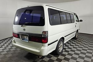 Toyota HiAce Super Custom USADO de 1998 - Product Image 5
