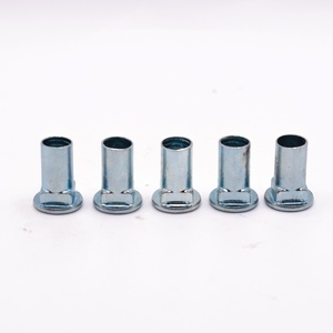 Tuerca de acero y aluminio con remaches antivibración seguros al por mayor para equipos y paneles electrónicos - Product Image 1