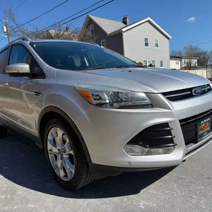 Auto Usado de Calidad a Precio Accesible, Ford Escape Titanium 2014, Volante a la Izquierda - Product Image 1