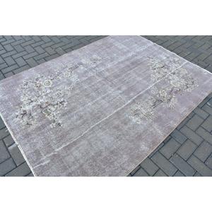Tapis turc vintage, tapis de 5,2 x 7,2 pieds, tapis gris et blanc à motifs floraux - Product Image 2