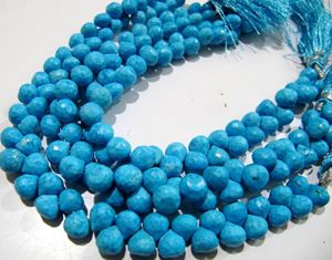 Cuentas de magnesita turquesa azul natural forma de cebolla Briolette 7 a 9mm 8,5 pulgadas hebra larga - Product Image 3