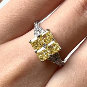 Bague de fiançailles en argent 925 avec diamant moissanite jaune taille radiant original pour femmes, cadeau de charme pour les amoureux pour les fêtes - Product Image 1