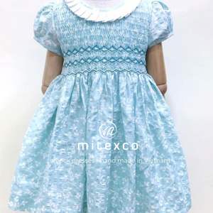La FÁBRICA DE Vietnam MITEXCO ofrece vestidos de niña smocked y conjuntos de niño bordados a mano para pedidos personalizados al por mayor - Product Image 1
