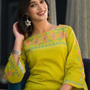 Kurta imprimé floral ethnique moderne pour femmes, tenue décontractée droite et élégante, pur coton indien - Product Image 6