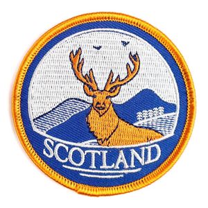 2024 TrendyLove fait à la main personnalisé 3D fleur thermocollant patchs brodés coeur conception Logo imprimé PVC couture pour tissu de vêtement - Product Image 1