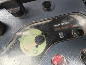 Pelleteuse sur chenilles Yanmar Vio80 d'occasion avec une capacité de 8 tonnes, bon moteur, composants de la boîte de vitesses, y compris moteur PLC à roulement de pompe - Product Image 4