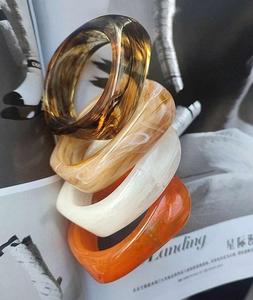 Géométrique Irrégulier Grand Bracelet en Résine Géométrie Acrylique Chunky Stack Acétate Bracelet d'été Cadeau pour He - Product Image 6