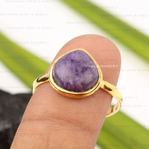 Dernière Charoite violette 10x10mm Bague lunette en forme de cœur Argent sterling 925 Plaqué or 18 carats Éternité Vermeil Fournisseur de l'Inde - Product Image 4