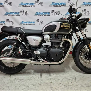 ข้อเสนอใหม่ล่าสุด รถมอเตอร์ไซค์ Triumph Bonneville T100 Jet Black Icon Edition รุ่นปี 2026 สำหรับการผจญภัย - Product Image 1