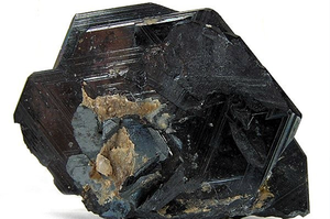 Best Quality <b>Crystal</b> <b>Crafts</b> Rare Earth Minerals Raw Rutile for Export from Indian Supplier at Export Price - Product Image 3