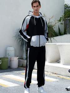 Sudadera con capucha transpirable Eco-Friendly Impreso Patrón sólido Invierno Peso pesado SWEATSUIT Técnica de diamantes de imitación Ligero - Product Image 4