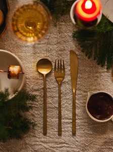 Juego de cubiertos chapados en oro con mango plano de moda diseñados para uso diario en la cocina restaurantes hoteles fiestas - Product Image 5