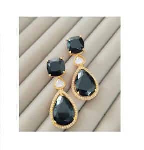Pendientes calientes con piedras preciosas en forma de ónix negro Mulit con Plata de Ley 925 chapada en oro de 18 quilates para mujer - Product Image 1