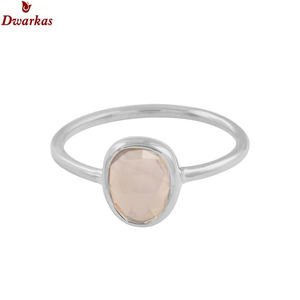 Elegante anillo clásico de plata de ley 925 con cuarzo lila de forma especial para damas y niñas, disponible en stock. - Product Image 2