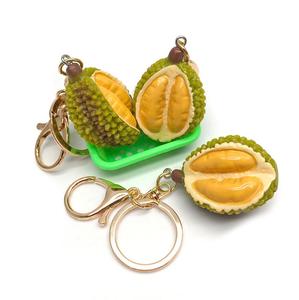 Llavero de resina con diseño de durián, creativo y personalizado, muy vendido, ideal como regalo. - Product Image 3