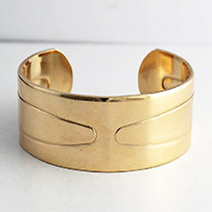 1940 Italy Green Floral New Year Brown Antiqued Matt Lightweight <b>Gold</b> hammered <b>chunky</b> cuff <b>bracelets</b> craftsmanship Brass Jewelry - Product Image 2