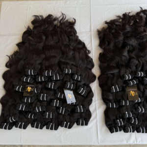 Mèches de cheveux indiens bruts non traités Vendeur de cheveux en gros Extensions de cheveux humains brésiliens crus à cuticule alignée - Product Image 1