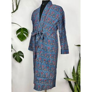 Robe de chambre décontractée pour homme, en coton et soie, style kimono, avec motif floral persan imprimé à la main, douce et confortable, par [Nom de la marque] - Product Image 4