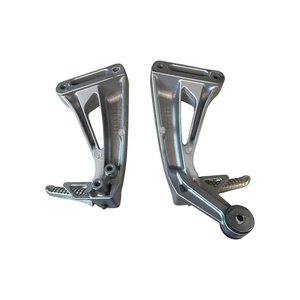 Supporti Poggiapiedi Passeggero Originali Suzuki SV650 1999 - Condizioni Usate - Product Image 3