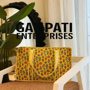 Sac fourre-tout en toile à motifs vintage matelassé écologique pour femmes avec impression de poissons jaunes avec fermeture éclair durable pour voyage personnalisé - Product Image 4