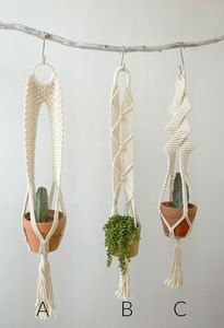 Jardinière élégante en corde macramé pour la décoration de plantes d'intérieur, améliorant l'esthétique du salon avec un style bohème fait main - Product Image 3
