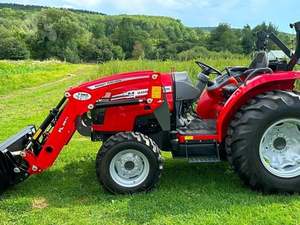 รถแทรกเตอร์ฟาร์มขนาดเล็ก Massey Ferguson FL2611 ขับเคลื่อน 4 ล้อ 40 แรงม้า มือสอง พร้อมเครื่องยนต์ เกียร์ และปั๊ม - Product Image 3