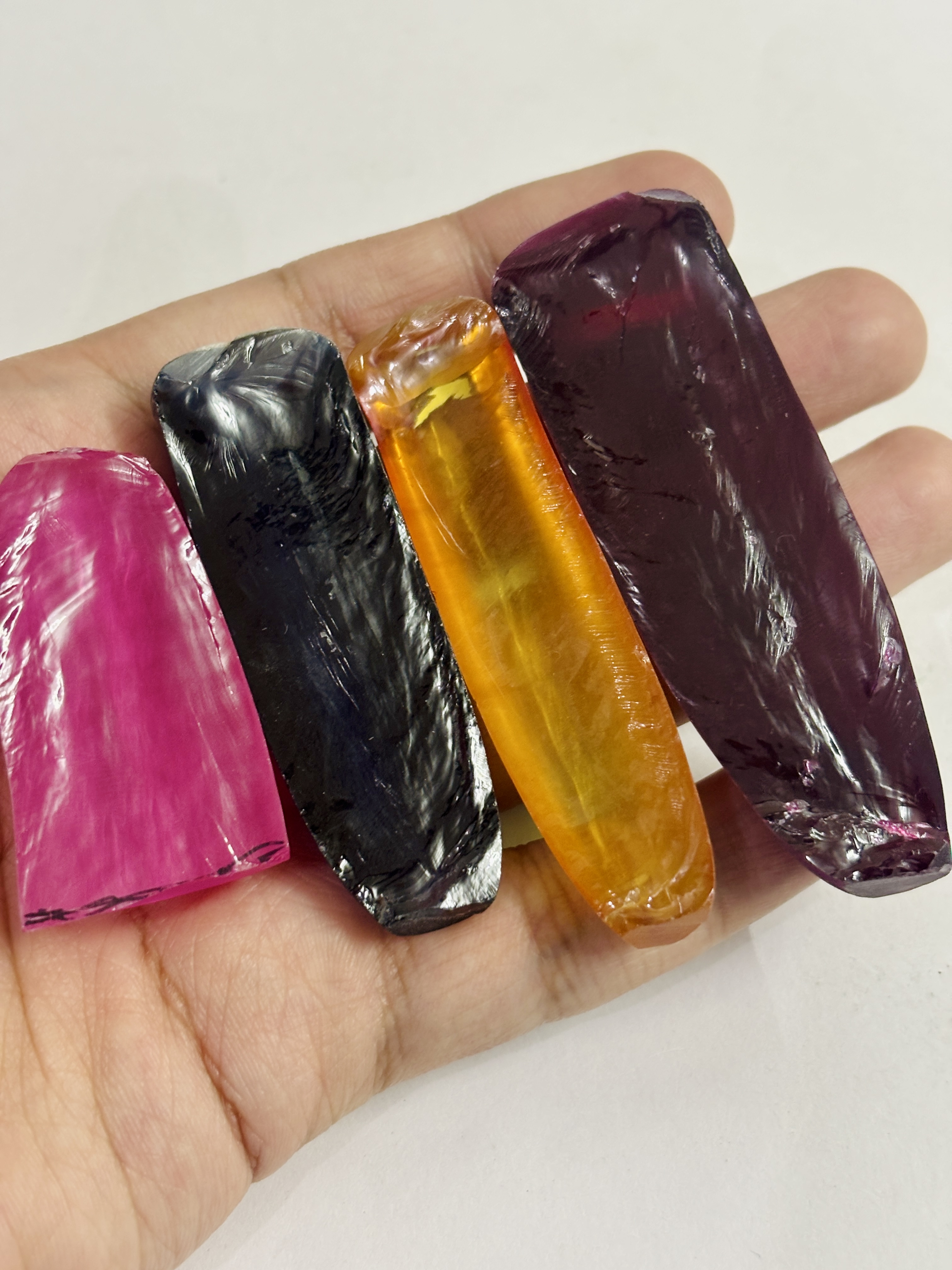 Mix Rough Lot (ทับทิม, เหลือง, เขียว, เหลือง, ชมพู)