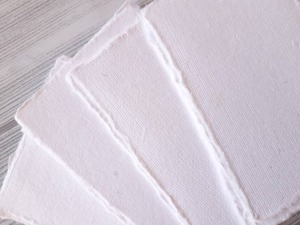 กระดาษสีขาวแกรมทำด้วยมือกระดาษ100% 300รีไซเคิลขอบเปล่าพร้อมกล่องสไตล์นางฟ้าดีไซน์ - Product Image 4