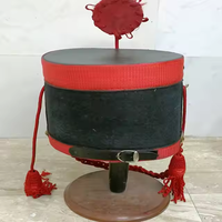 Casque Pickelhaube antique d'officier prussien et allemand, imitation cuir noir, support en métal poli, objet de collection