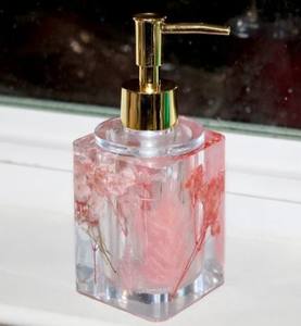 Nouvel arrivage Distributeur de savon écologique en deux parties, résine époxy, feuille véritable, qualité standard supérieure, salle de bain tendance - Product Image 3