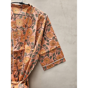 Kimono Elegante de Algodón con Estampado Floral Hecho a Mano para Mujer, Cuello en V, Manga Corta, Hermosa Túnica de Verano para Dormir - Product Image 2