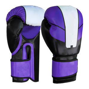 Gants de combat prêts à combattre en cuir de vachette doré avec un design compact pour la puissance - Product Image 1