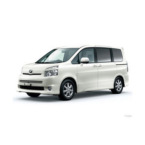 Sièges en cuir de haute qualité, d'occasion, pour Noah SUV AWD, intérieur foncé, à vendre - Product Image 2