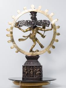 Statue de Nataraja en laiton de style moderne fait à la main exportation de haute qualité pour les temples ou les salles de puja symbole de la création du temps à vendre - Product Image 3