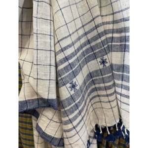 Bufanda Étnica de Algodón Orgánico Tejida a Mano con Patrón a Cuadros Índigo - Product Image 1