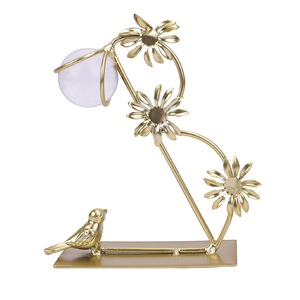Pequeño Floral Harmony Bird Gold Metal Showpiece elegante metálico decoración del hogar acento para sala de estar Mesa Central regalo de inauguración de la casa - Product Image 1