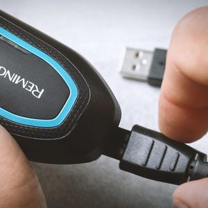 Afeitadora Eléctrica Inalámbrica para Hombre con Carga USB, Rotatoria, Uso en Seco/Húmedo, 60 Minutos de Autonomía, Triple Cuchilla, Resistente al Agua IPX7, Lavable, Recortadora Extraíble - Product Image 2