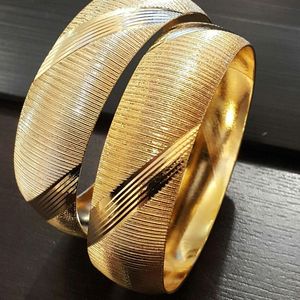 Brazaletes de latón de dos juegos de pulido de oro indio puro para mujeres Diseño clásico y evento cultural Calidad elegante - Product Image 4