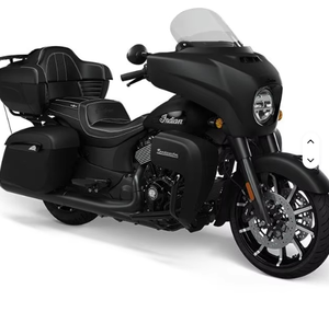 New Roadmasterr Limitedd with <b>PowerBand</b> Audio Package Touringg Motorcycles - Product Image 3