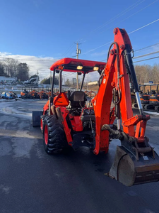 Chargeuse-pelleteuse Kubota L47 d'occasion/neuve |   Chargeuse-pelleteuse L47 40HP avec pompe et roulement de boîte de vitesses, neuve, très faible nombre d'heures, prête à l'emploi - Product Image 3