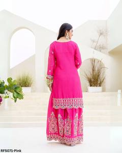 Ensemble de palazzo en soie romaine brodée de qualité supérieure avec broderie complexe, couleurs vibrantes et dupatta en organza, parfait pour les fêtes - Product Image 4