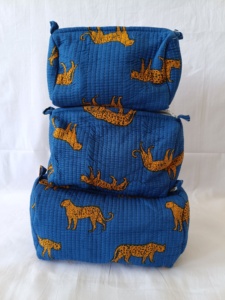 Sac fourre-tout en coton matelassé bohème pour femmes, motif autruche, capacité moyenne avec grande fermeture éclair, style tendance - Product Image 1