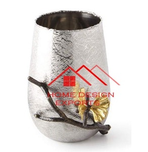 2025 Diseño de textura de mano Acabado en plata mate Venta caliente Florero de metal - Product Image 1