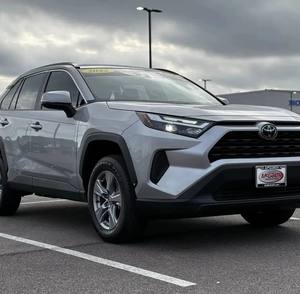 Sièges en cuir d'occasion pour RAV4 XLE 2022, conduite à gauche - Product Image 3