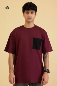 T-shirt à col rond en coton lourd pour homme avec logo personnalisé, couleur bordeaux, coupe ample, manches courtes, coupe décontractée, streetwear avec poche contrastée - Product Image 5