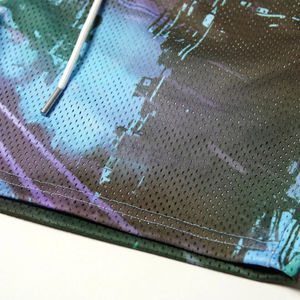 Pantalones cortos de playa para hombre de diseño OEM con bolsillos, ropa de calle de poliéster 100% de alta calidad, pantalones cortos de malla de sublimación con impresión personalizada - Product Image 4