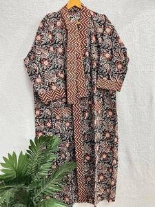 Robe Kimono en coton noir Boho fait à la main Robe longue imprimée Paisley pour femmes, tenue de nuit de bain d'été décontractée pour demoiselles d'honneur - Product Image 6