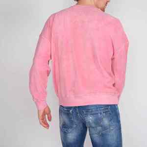 Sudadera estilo urbano con lavado ácido, diseñada para brindar comodidad y confort con tonos texturizados, ideal para un día relajado. - Product Image 3