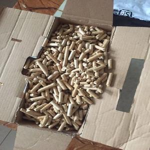 Pellets de Madera Premium ENplus A1 |   Combustible de Biomasa 100% Abeto/Pino, Roble, Fresno 100% |   Pellets de Madera de 8 mm x 6 mm - Product Image 4