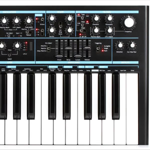 Nouveau synthétiseur analogique portable Novation Bass Station II 49 touches, original, prêt à être expédié - Product Image 1